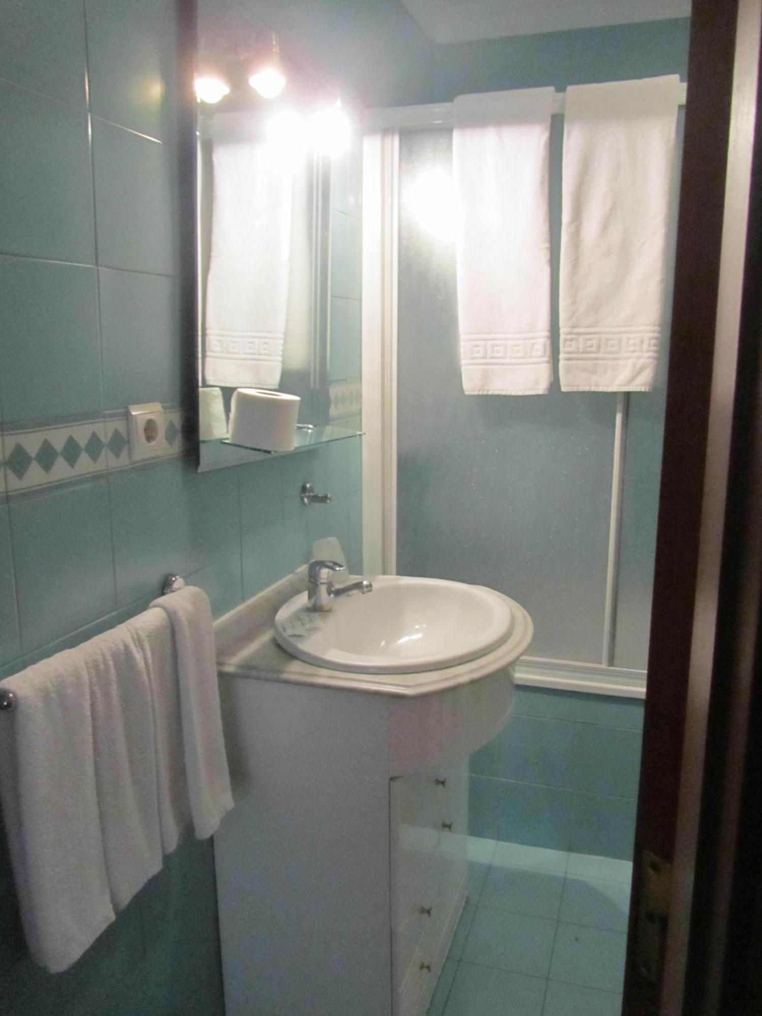 Residencia Filipe Hotel Guarda Ruang foto