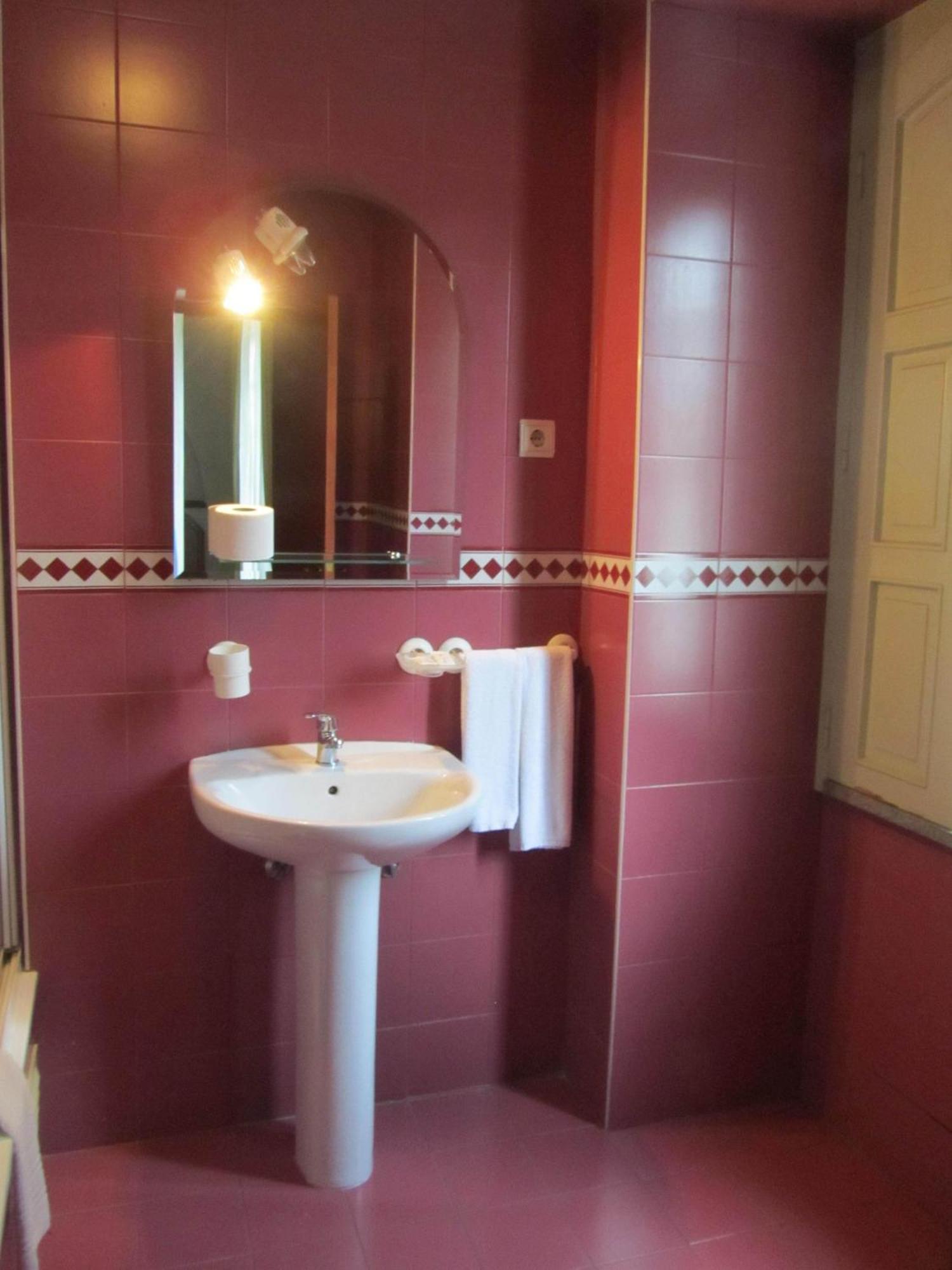 Residencia Filipe Hotel Guarda Ruang foto