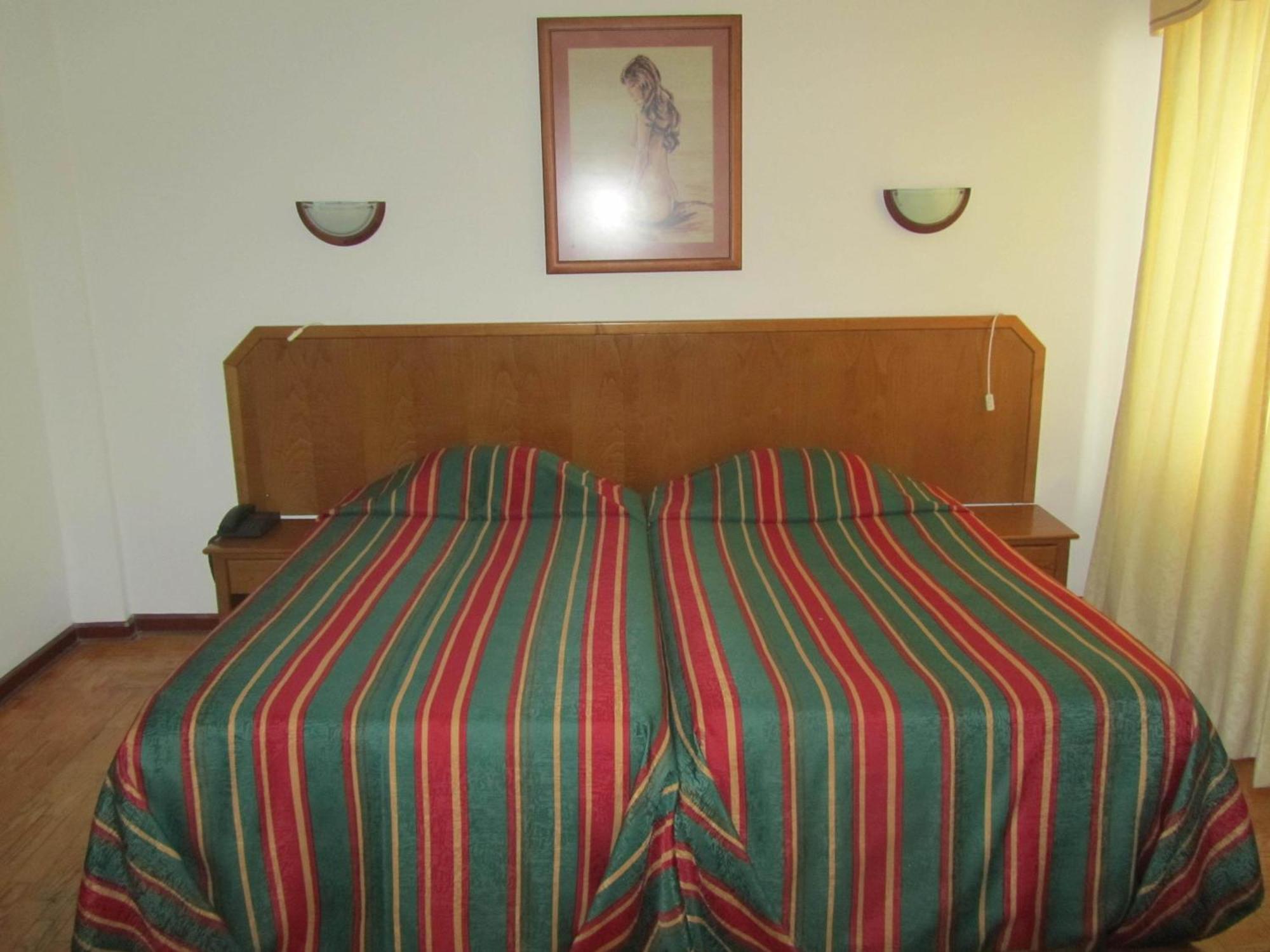 Residencia Filipe Hotel Guarda Ruang foto