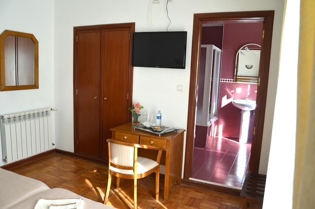 Residencia Filipe Hotel Guarda Ruang foto