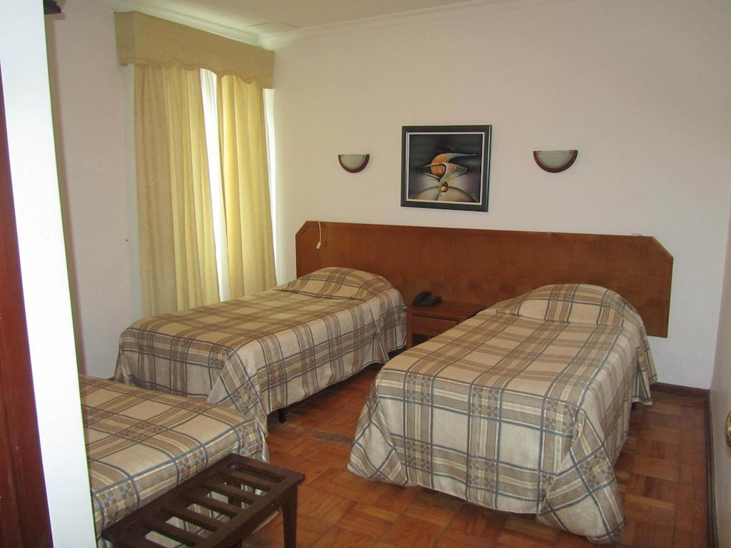 Residencia Filipe Hotel Guarda Ruang foto